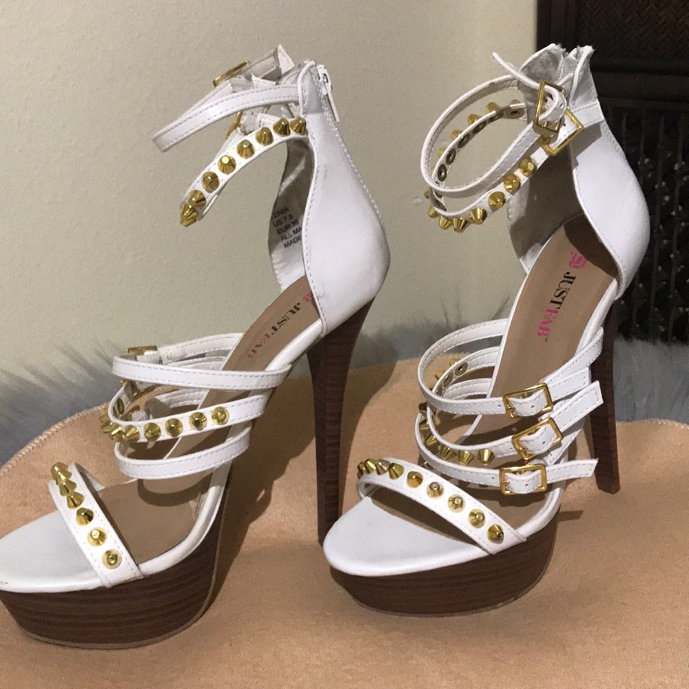 JustFab beautifully White & Gold High heel sandals